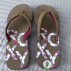 Roxy Sandals size 9